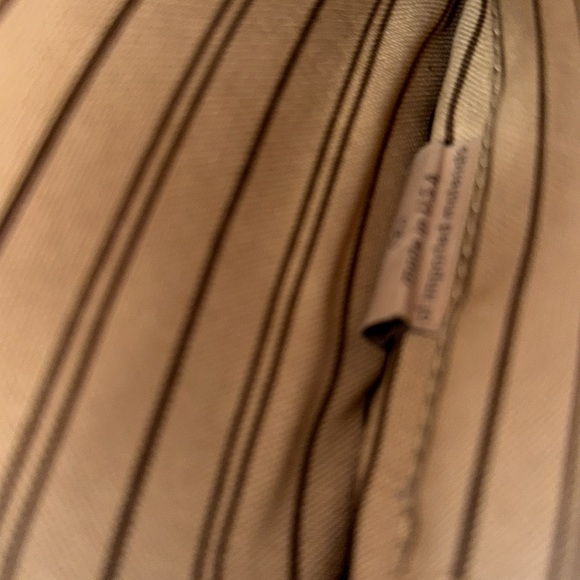 LV Monogram Neverful MM GM Pochette Pivoine | Tan Interior - Picture 13 of 16